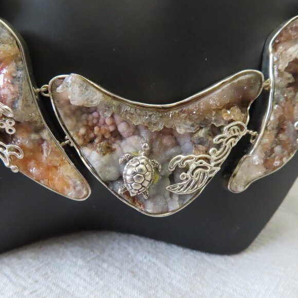 Stone necklace - Picture 2 of 3